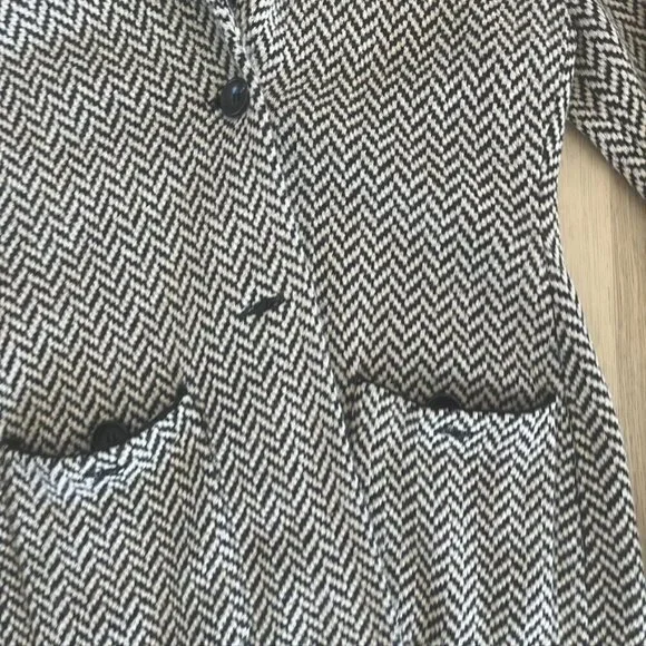 Damask Black & Tan Chevron Sweater Coat Jacket Medium